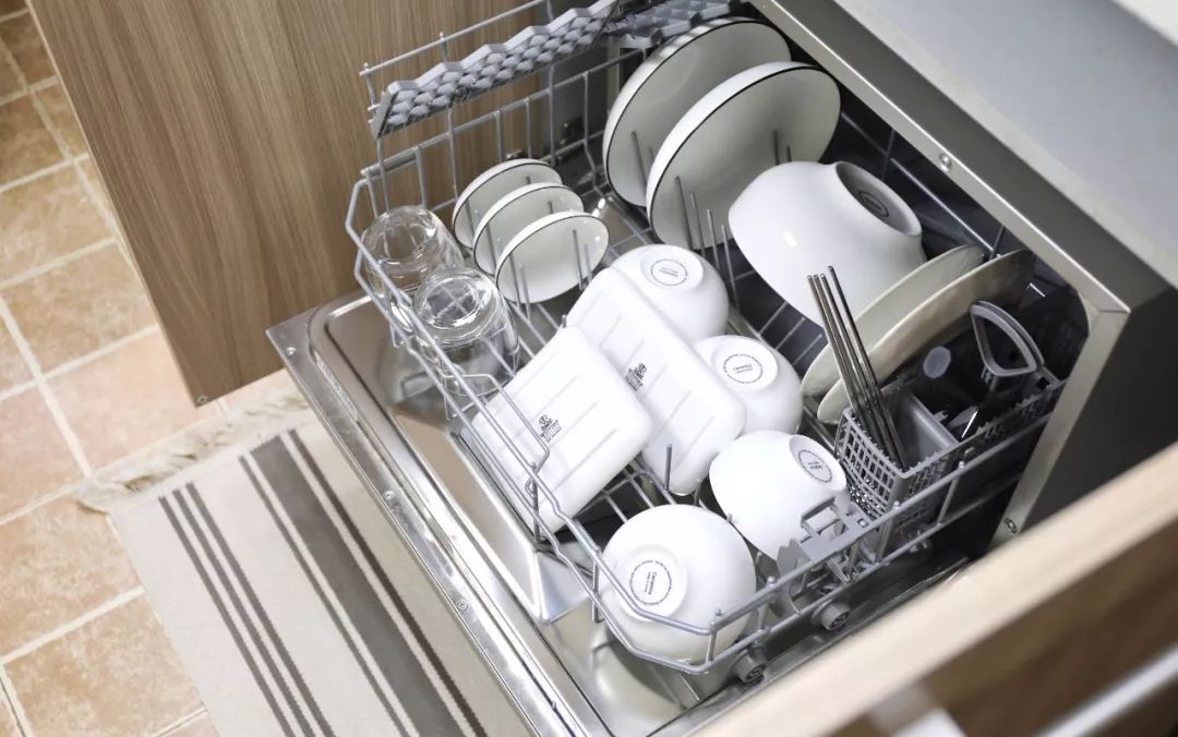 洗碗机：是“智商税”还是居家利器？