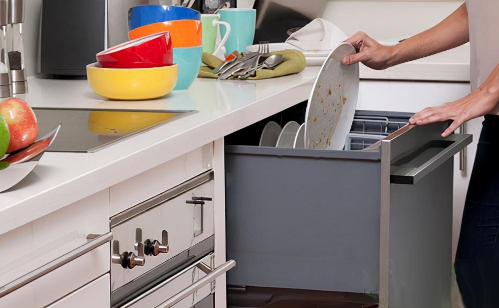为何欧美家几乎家家户户都有安装自动洗碗机？