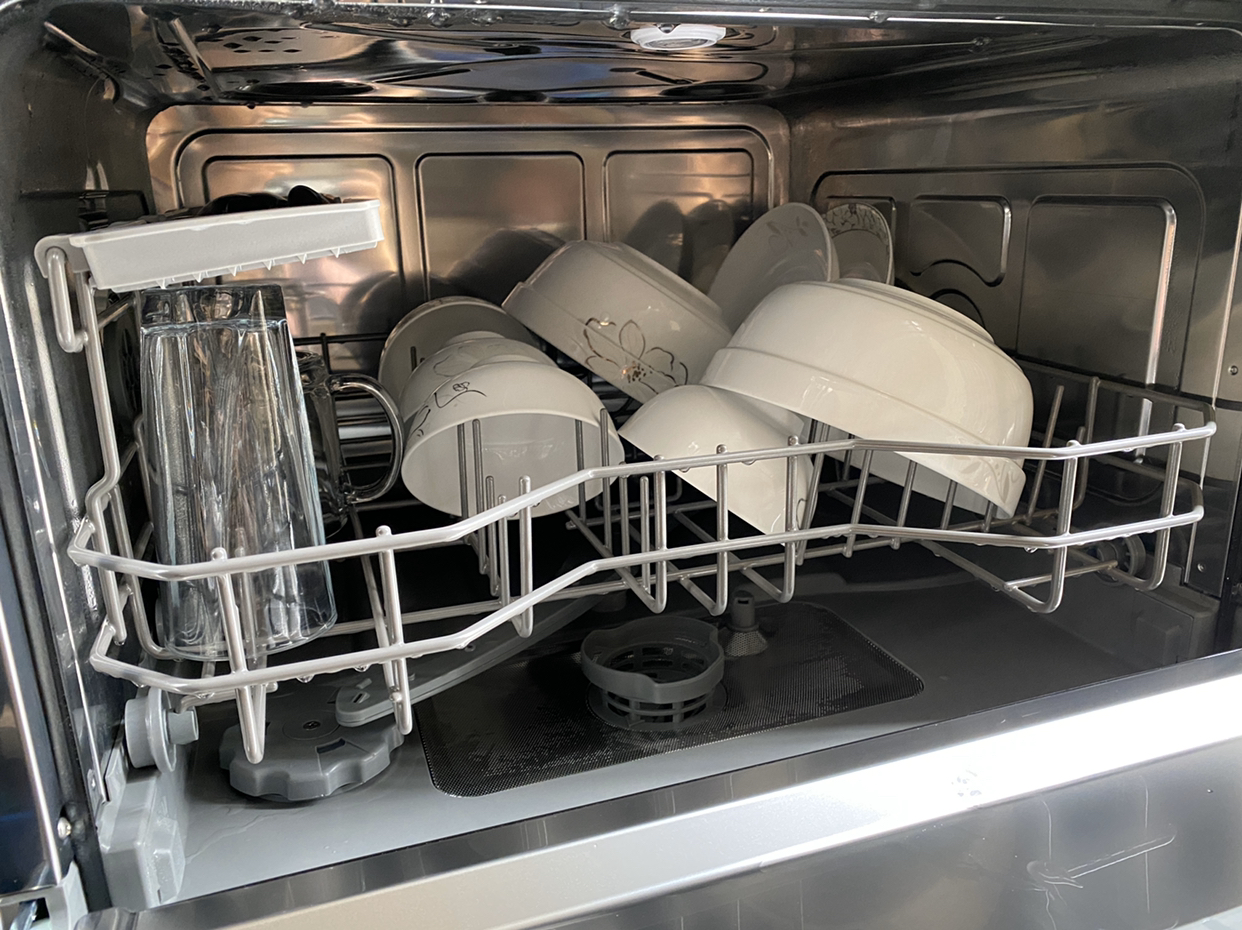 洗碗机与消毒柜的区别，厨房空间有限只能选一